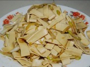 凉拌豆腐皮的做法