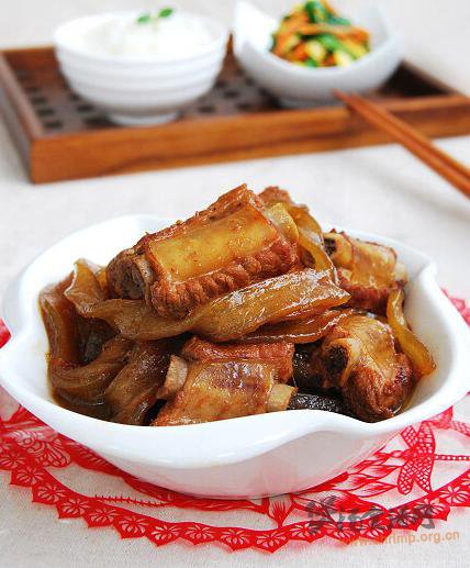 粉条炖排骨的做法