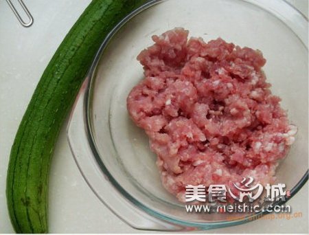 丝瓜肉丸汤的做法