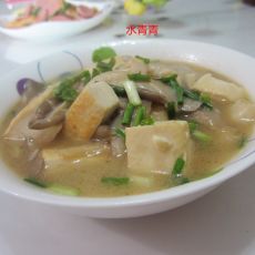 磨菇煮豆腐的做法 磨菇煮豆腐的做法