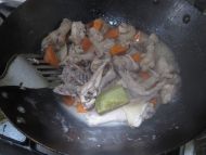 胡萝卜咖喱鸡块的做法
