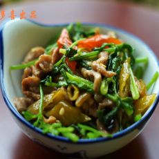 芹香酸辣肉片的做法 芹香酸辣肉片的做法