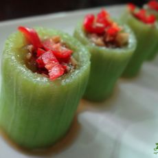 蒜蓉蒸丝瓜的做法 蒜蓉蒸丝瓜的做法