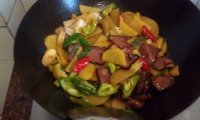 干锅土豆烧湘腊的做法