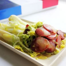 腊肠娃娃菜的做法