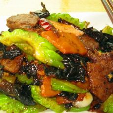 清火干煸苦瓜牛肉的做法 清火干煸苦瓜牛肉的做法