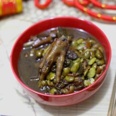 青豆焖鸡脚的做法 青豆焖鸡脚的做法