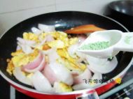 洋葱炒鸡蛋的做法