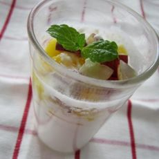 家庭自制老酸奶的做法 家庭自制老酸奶的做法