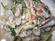 姜葱辣椒炒圣子的做法