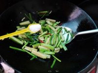韭菜炒丝瓜的做法