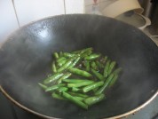 干煸刀豆的做法
