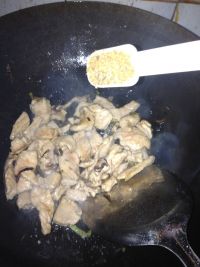 孜然里脊肉片的做法