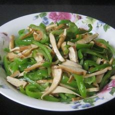 五香茶干炒青椒的做法