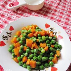豌豆炒胡萝卜粒的做法