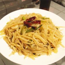 家常酸辣土豆丝的做法 家常酸辣土豆丝的做法