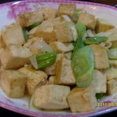 大葱炖豆腐的做法 大葱炖豆腐的做法