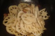 肉炒藕片的做法