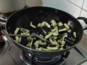 葱香茄子的做法
