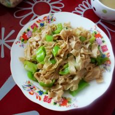 辣椒炒豆皮的做法