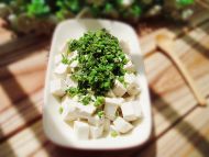 香椿拌豆腐的做法