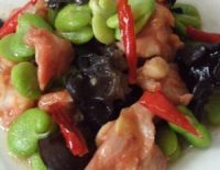 蚕豆炒脆骨肉-蚕豆掌中宝的做法