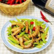 芹菜炒八带鱼的做法 芹菜炒八带鱼的做法