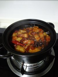 砂锅红烧肉的做法