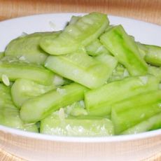 蒜炒拍黄瓜的做法