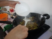 豆瓣酱黄豆芽的做法