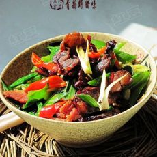 青蒜腊肉的做法 青蒜腊肉的做法