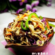 五彩千张丝的做法 五彩千张丝的做法
