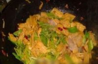 辣炒腐竹的做法