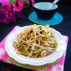 葱丝拌豆皮的做法 葱丝拌豆皮的做法