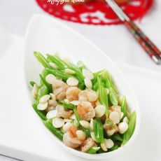 杏仁西芹炒虾仁的做法 杏仁西芹炒虾仁的做法