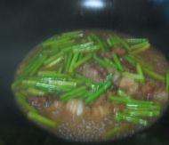 蒜薹炒肉的做法