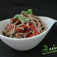 五彩豆腐皮丝的做法 五彩豆腐皮丝的做法