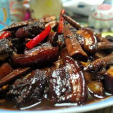 五花肉焖鲜笋的做法 五花肉焖鲜笋的做法