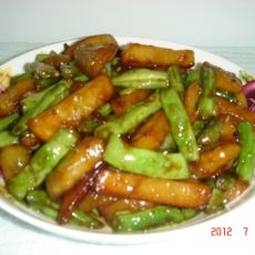 酱炒地三鲜的做法 酱炒地三鲜的做法