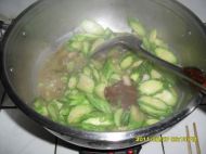 蒜蓉辣酱炒丝瓜的做法