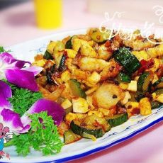 酱炒黄瓜白豆干的做法 酱炒黄瓜白豆干的做法