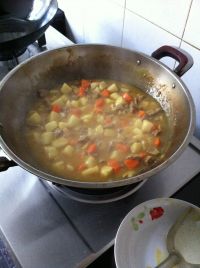 咖喱土豆牛肉的做法