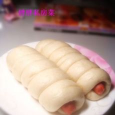 鲜奶肉肠卷的做法
