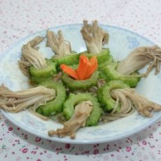 苦瓜圈金针菇的做法 苦瓜圈金针菇的做法