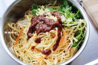 炝拌金针菇干豆腐丝的做法