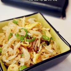 辣味鸡蛋虾皮的做法 辣味鸡蛋虾皮的做法