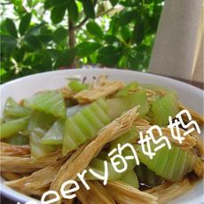 莴苣炒腐竹的做法