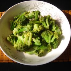 蒜茸西兰花的做法