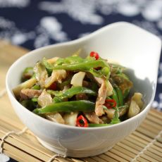 青椒榨菜肉丝的做法 青椒榨菜肉丝的做法