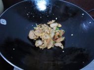 五香肉炒双椒的做法